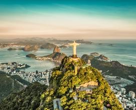 Imagem de um dia bonito e ensolarado em Rio de Janeiro